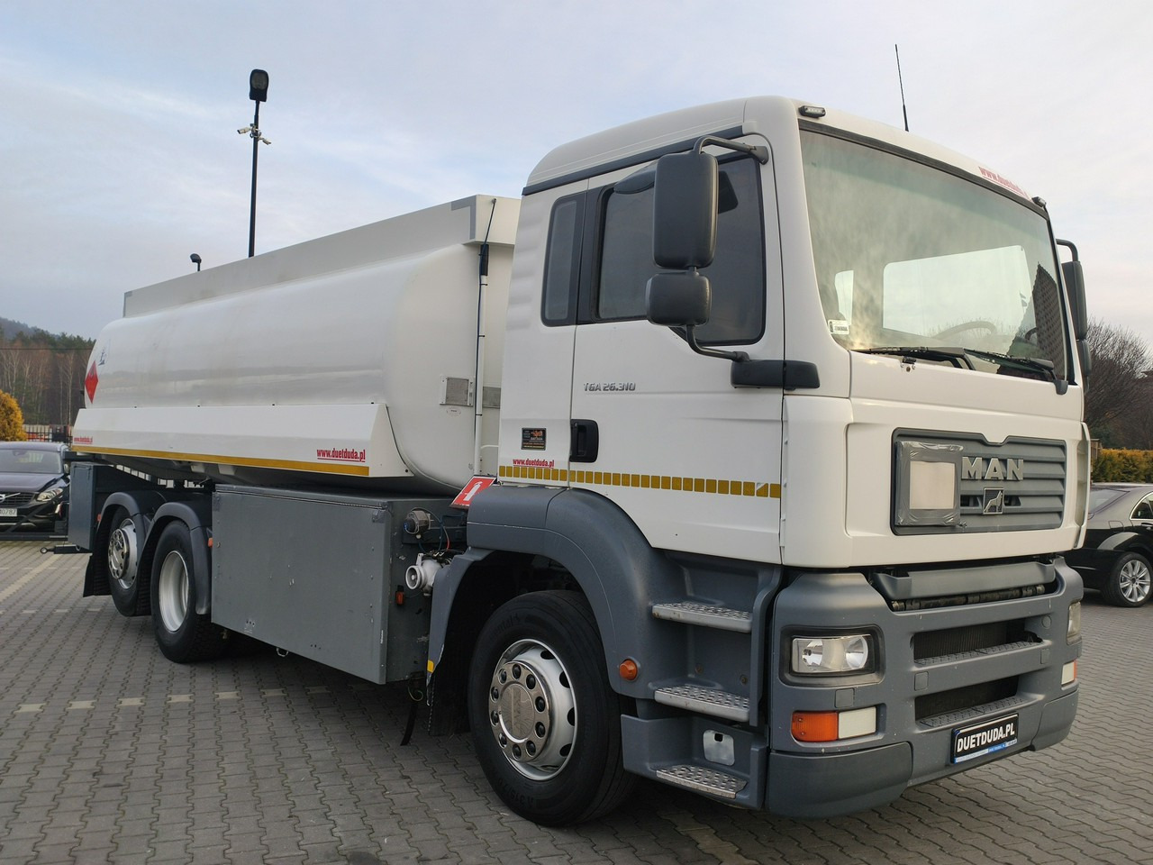 MAN TGA 26.310 Autocysterna z Dystrybucją - Tanker truck: picture 5 MAN TGA 26.310 Autocysterna z Dystrybucją - Tanker truck: picture 5