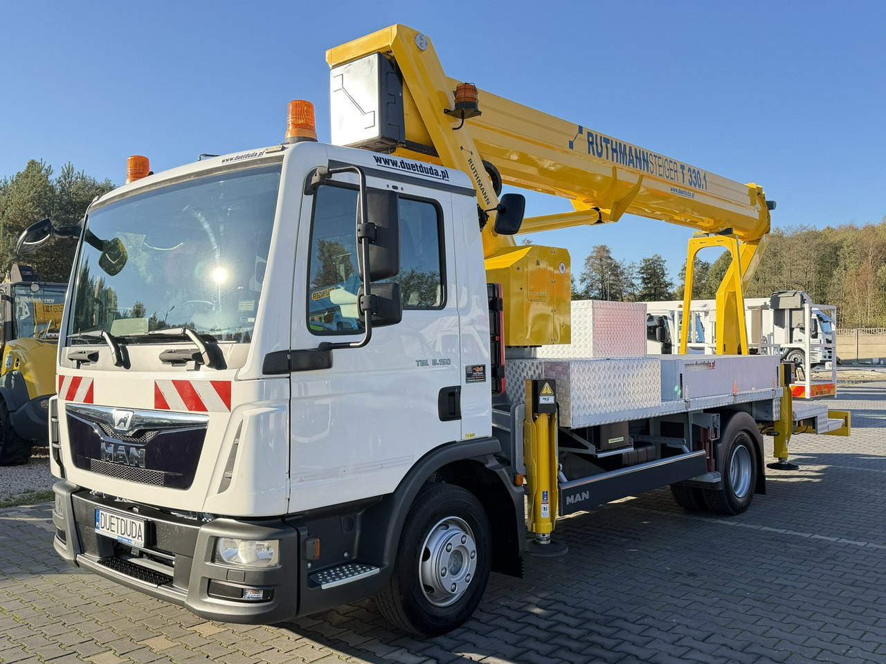 MAN TGL 7.150 Zwyżka Ruthmann T330 33-Metry w bok 21m Mały przebieg - Truck with aerial platform: picture 4 MAN TGL 7.150 Zwyżka Ruthmann T330 33-Metry w bok 21m Mały przebieg - Truck with aerial platform: picture 4