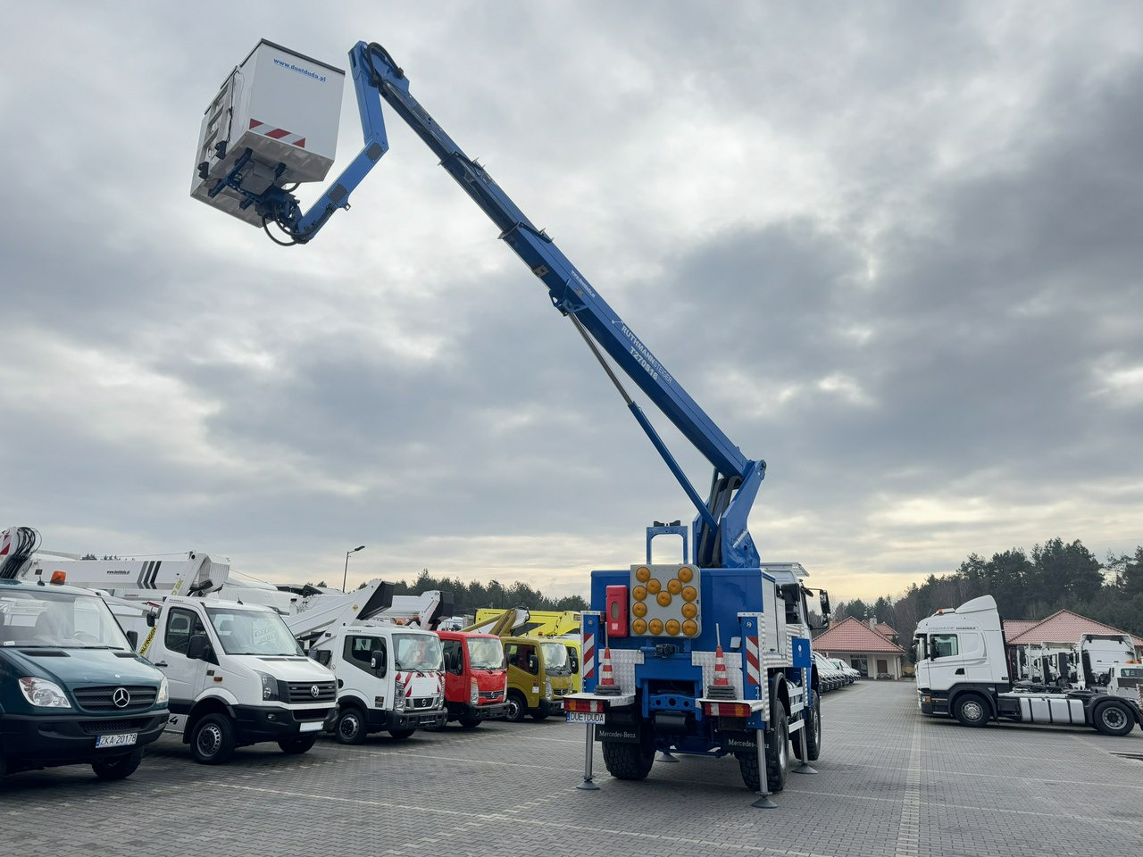 Mercedes AXOR 1829 4x4 Zwyżka RUTHMANN STEIGER T270S16 Podnośnik Koszowy - Truck with aerial platform: picture 4 Mercedes AXOR 1829 4x4 Zwyżka RUTHMANN STEIGER T270S16 Podnośnik Koszowy - Truck with aerial platform: picture 4