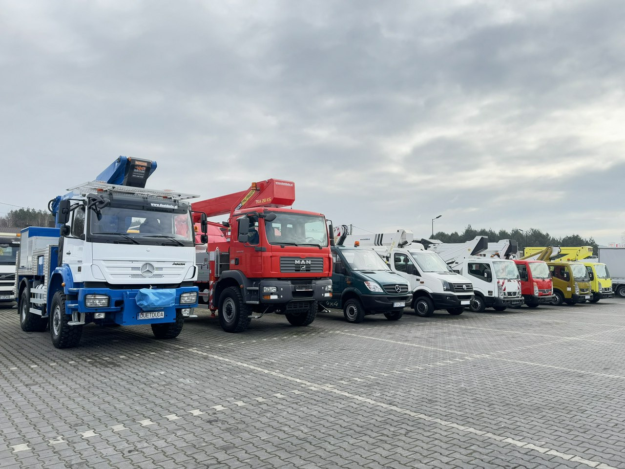 Mercedes AXOR 1829 4x4 Zwyżka RUTHMANN STEIGER T270S16 Podnośnik Koszowy - Truck with aerial platform: picture 2 Mercedes AXOR 1829 4x4 Zwyżka RUTHMANN STEIGER T270S16 Podnośnik Koszowy - Truck with aerial platform: picture 2