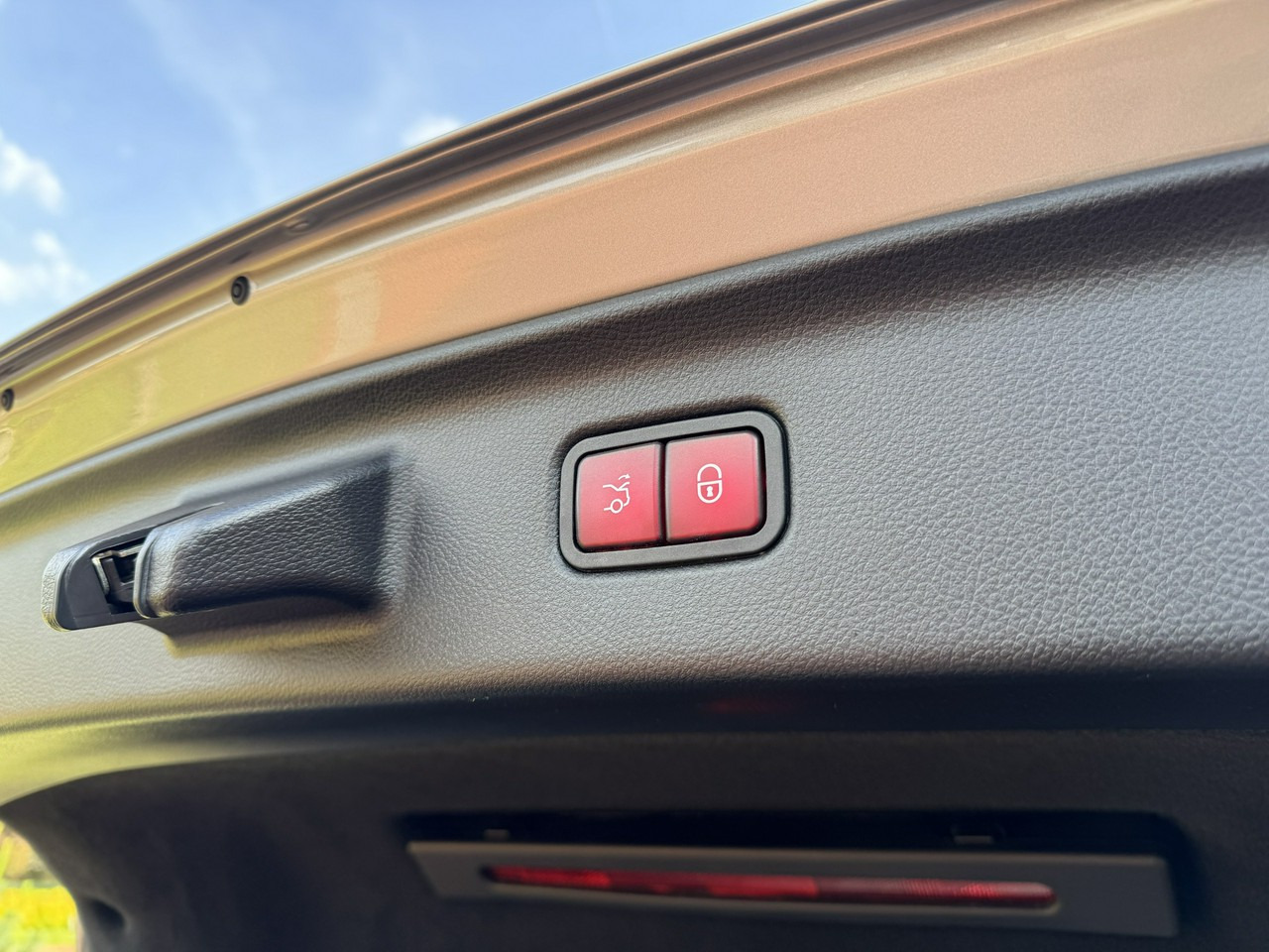 Sedan Mercedes S 400: picture 46