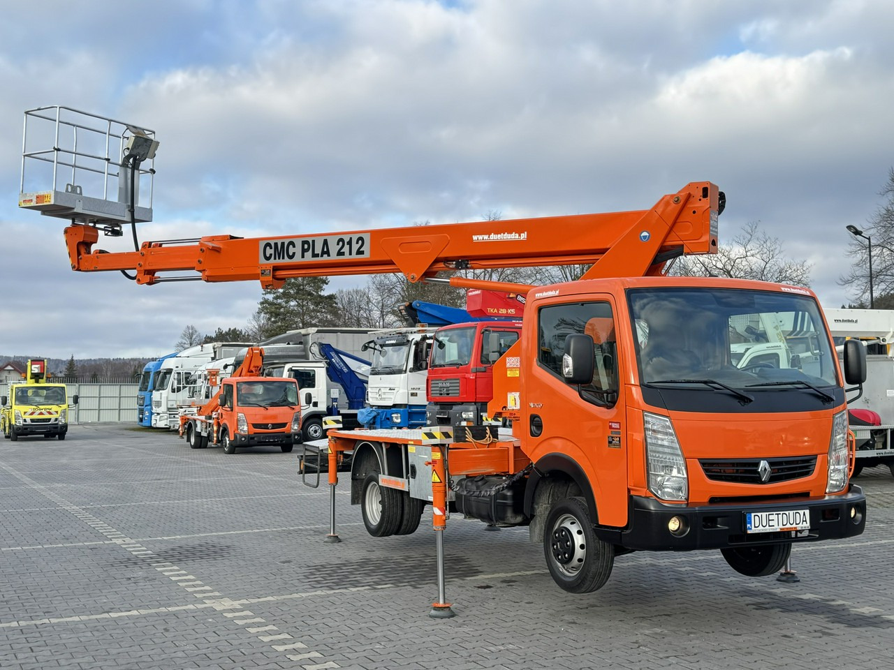 Renault Maxity - Truck with aerial platform: picture 5 Renault Maxity - Truck with aerial platform: picture 5
