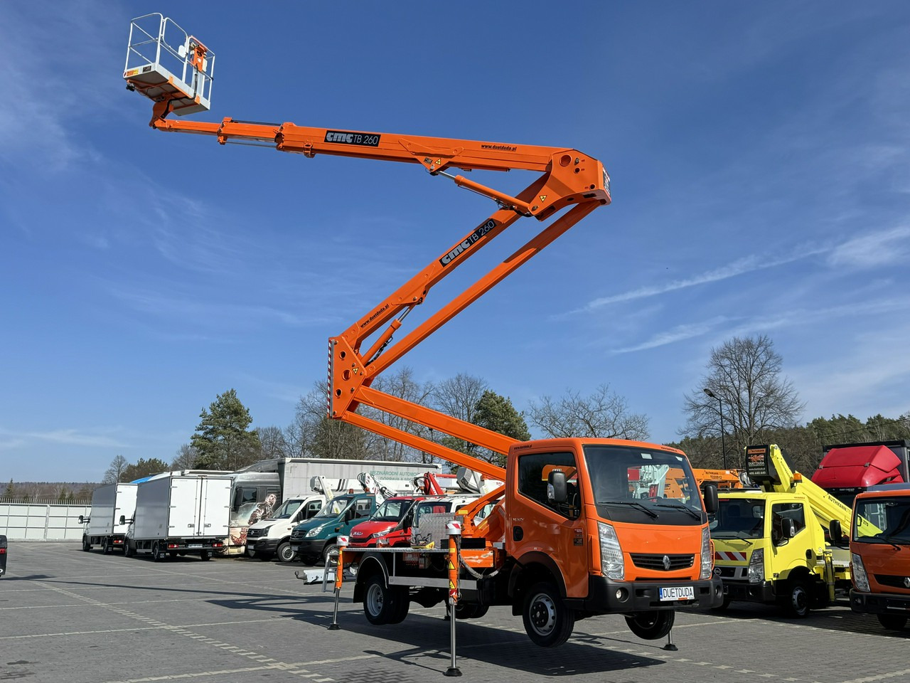 Renault Maxity - Truck with aerial platform: picture 4 Renault Maxity - Truck with aerial platform: picture 4