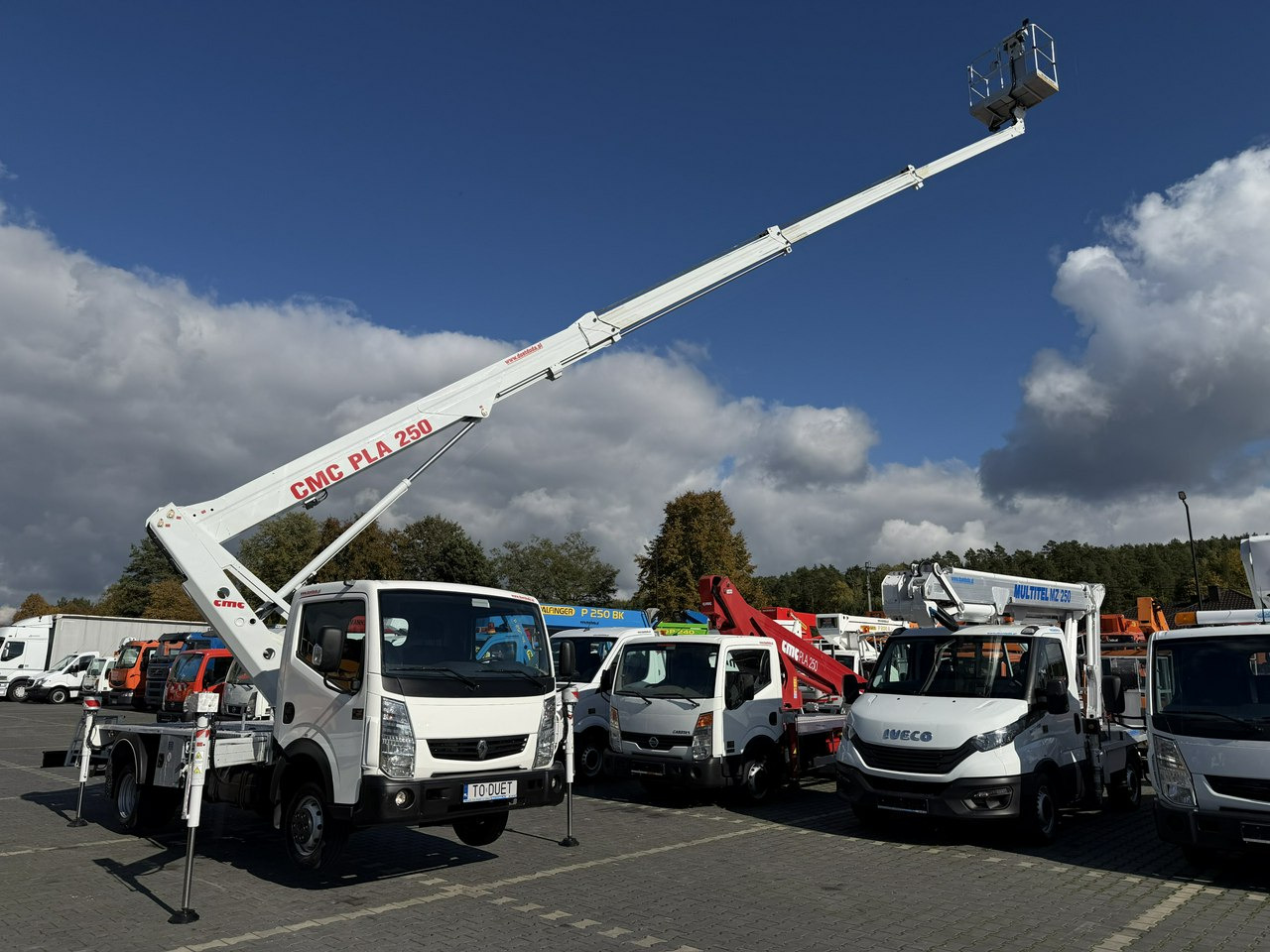 Renault Maxity - Truck with aerial platform: picture 5 Renault Maxity - Truck with aerial platform: picture 5