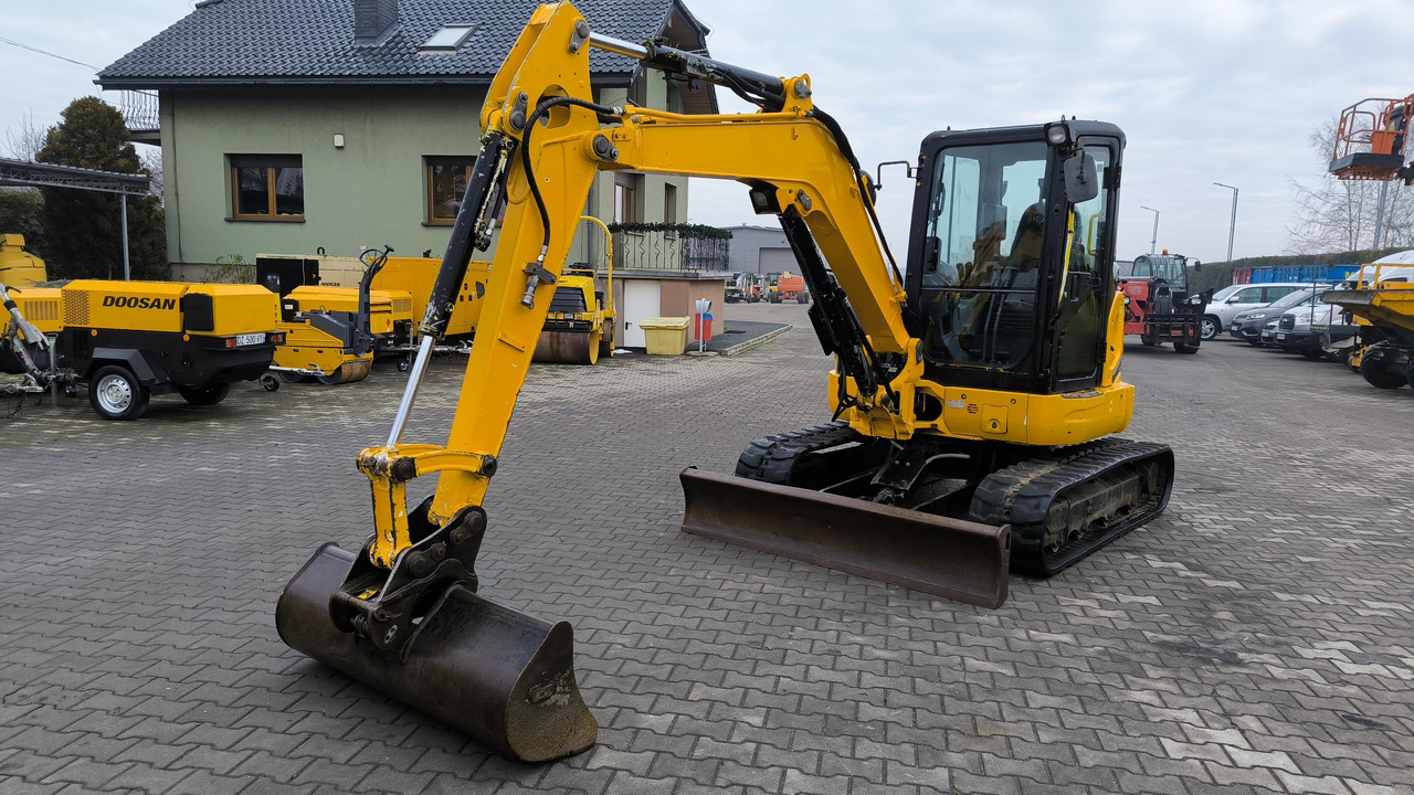 KUBOTA U 48 - 4 - Mini excavator: picture 2 KUBOTA U 48 - 4 - Mini excavator: picture 2