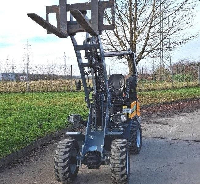 Giant G 2200 E X-Tra Elektro - Skid steer loader: picture 2 Giant G 2200 E X-Tra Elektro - Skid steer loader: picture 2