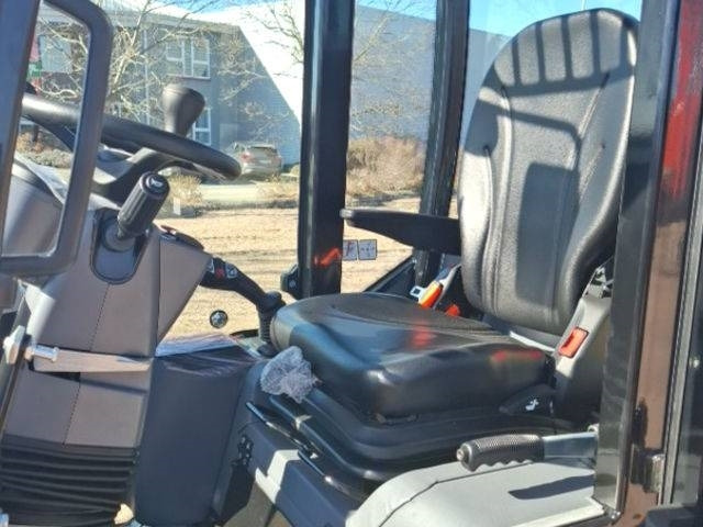 New Skid steer loader Giant G 2700 E X-Tra Elektro / electric: picture 8