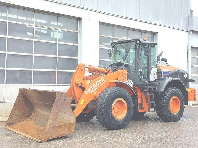 Hitachi ZW 180-6 - Wheel loader: picture 2 Hitachi ZW 180-6 - Wheel loader: picture 2