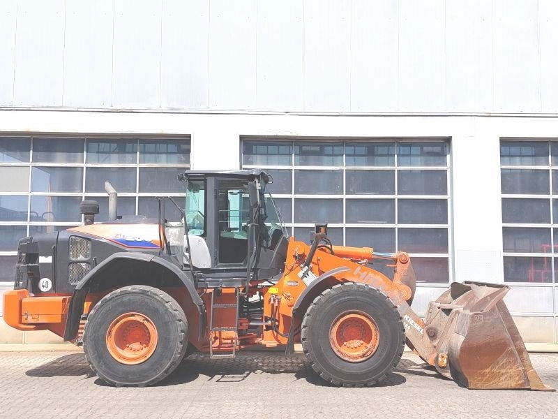 Hitachi ZW 250-6  - Wheel loader: picture 5 Hitachi ZW 250-6  - Wheel loader: picture 5