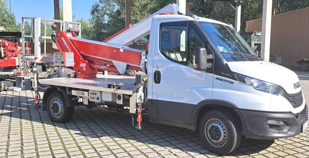 Iveco Multitel MX210 Arbeitsbühne - Truck with aerial platform: picture 2 Iveco Multitel MX210 Arbeitsbühne - Truck with aerial platform: picture 2