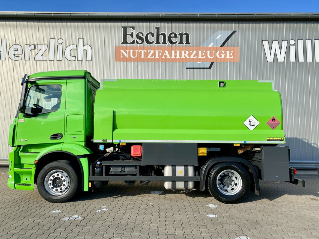 Mercedes-Benz 1843 Antos A3 - Tanker truck: picture 2 Mercedes-Benz 1843 Antos A3 - Tanker truck: picture 2