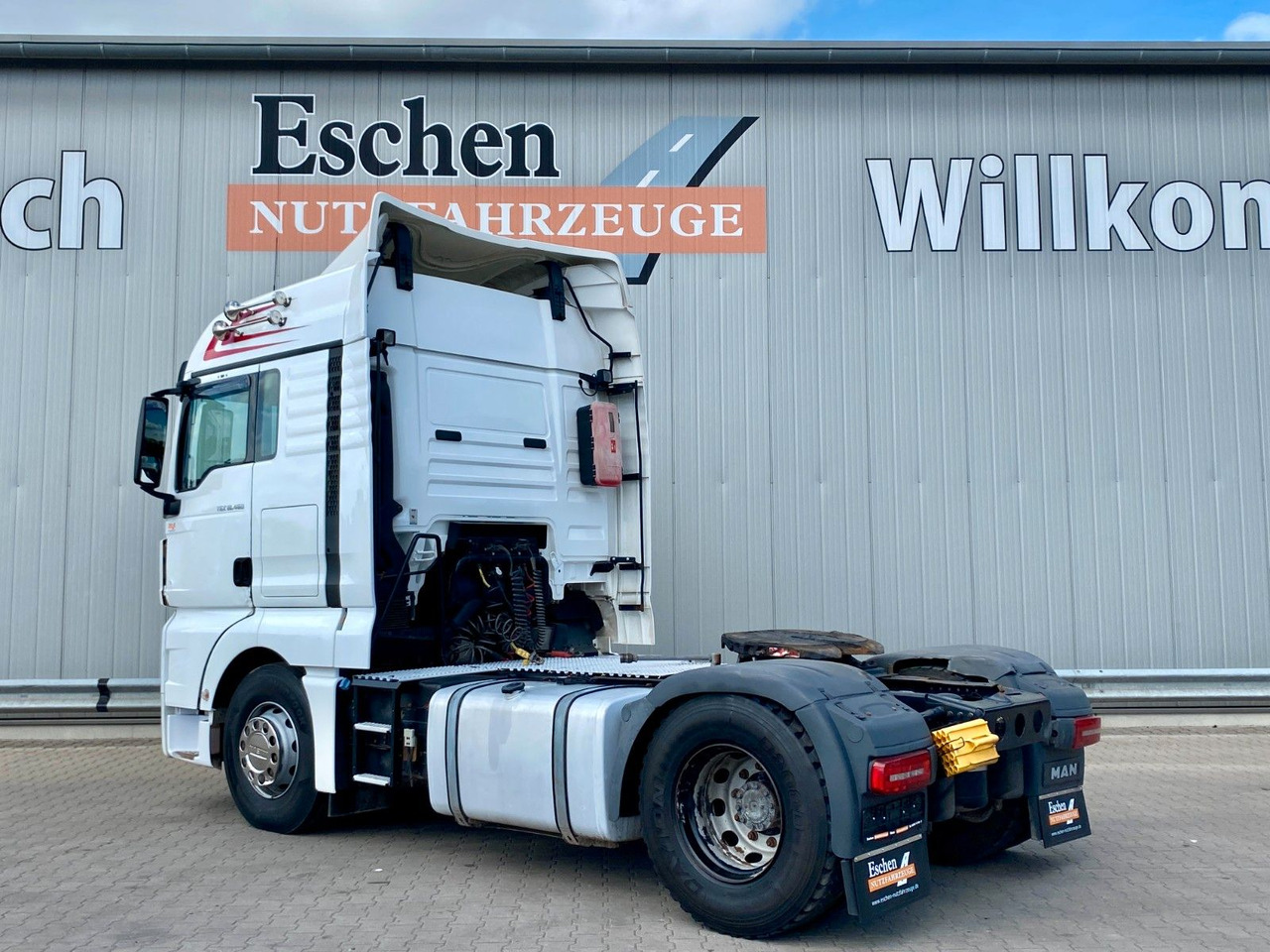 MAN TGX 18.460 LLS | XLX*Hydraulik*Navi*Retarder*AC - Tractor truck: picture 3 MAN TGX 18.460 LLS | XLX*Hydraulik*Navi*Retarder*AC - Tractor truck: picture 3