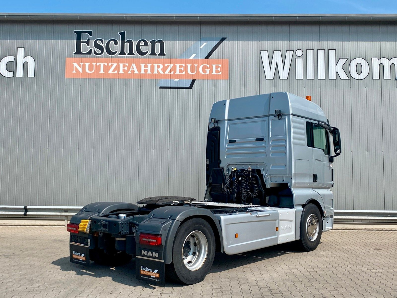 MAN TGX 18.500 BLS | XLX*ACC*Navi*Retarder*2x Tank - Tractor truck: picture 5 MAN TGX 18.500 BLS | XLX*ACC*Navi*Retarder*2x Tank - Tractor truck: picture 5