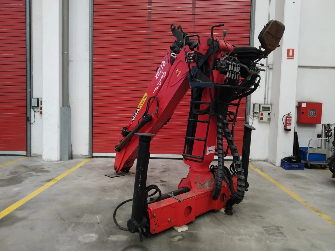 Grúa Epsilon Q170Z96 - Truck mounted crane for Truck: picture 4 Grúa Epsilon Q170Z96 - Truck mounted crane for Truck: picture 4