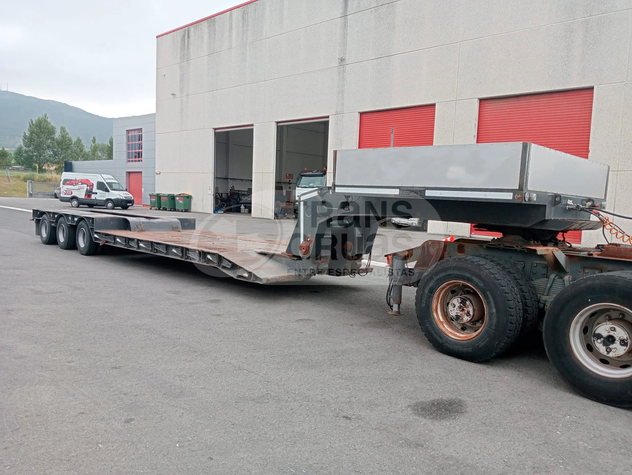 Semirremolque cama rebajado Traylona GP3BMA 13T - Low loader semi-trailer: picture 2 Semirremolque cama rebajado Traylona GP3BMA 13T - Low loader semi-trailer: picture 2