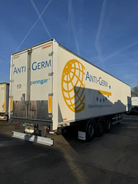 Fruehauf - Closed box semi-trailer: picture 5 Fruehauf - Closed box semi-trailer: picture 5