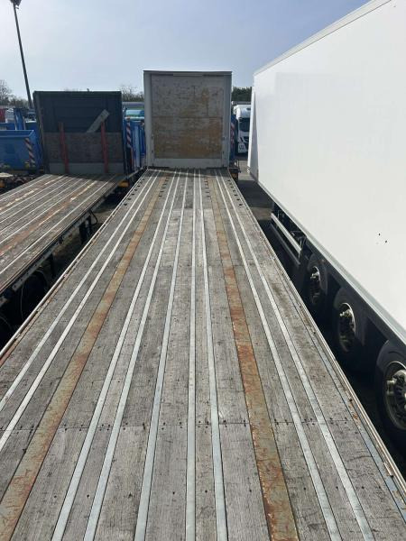Fruehauf - Dropside/ Flatbed semi-trailer: picture 4 Fruehauf - Dropside/ Flatbed semi-trailer: picture 4