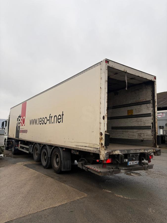 Fruehauf - Closed box semi-trailer: picture 3 Fruehauf - Closed box semi-trailer: picture 3