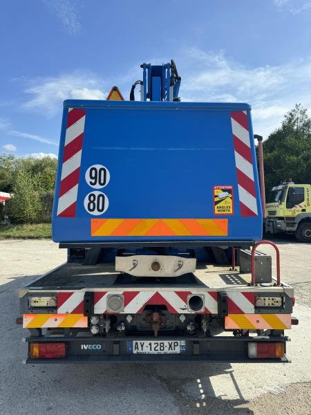 Iveco Eurocargo 100E18 - Truck with aerial platform: picture 3 Iveco Eurocargo 100E18 - Truck with aerial platform: picture 3