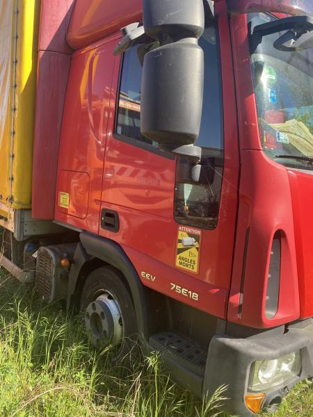 Iveco - Curtain side truck: picture 3 Iveco - Curtain side truck: picture 3