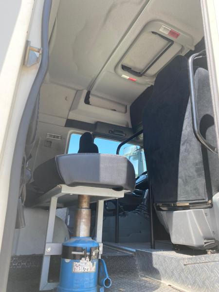 MAN TGX 18.360 - Curtain side truck: picture 4 MAN TGX 18.360 - Curtain side truck: picture 4
