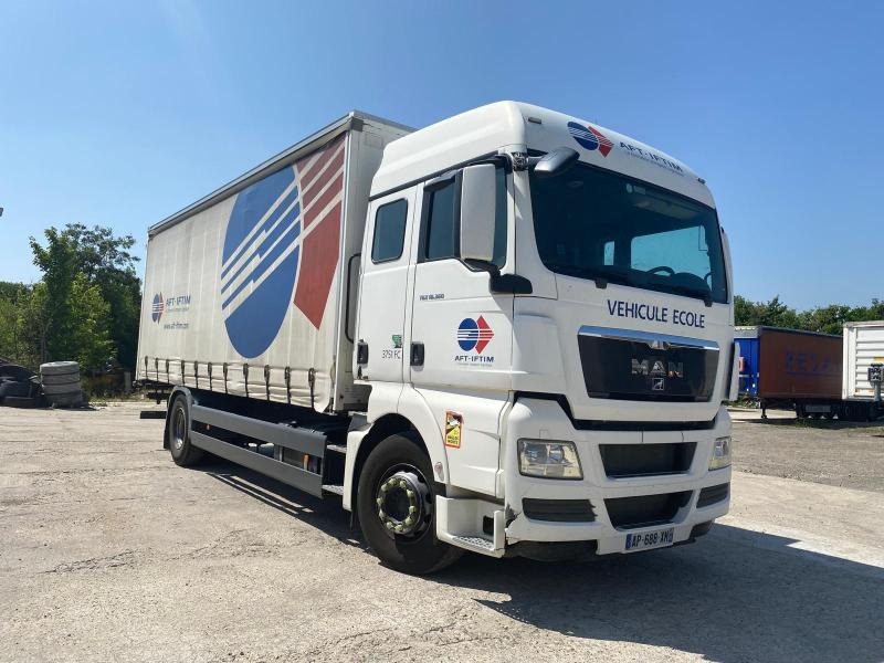MAN TGX 18.360 - Curtain side truck: picture 1 MAN TGX 18.360 - Curtain side truck: picture 1