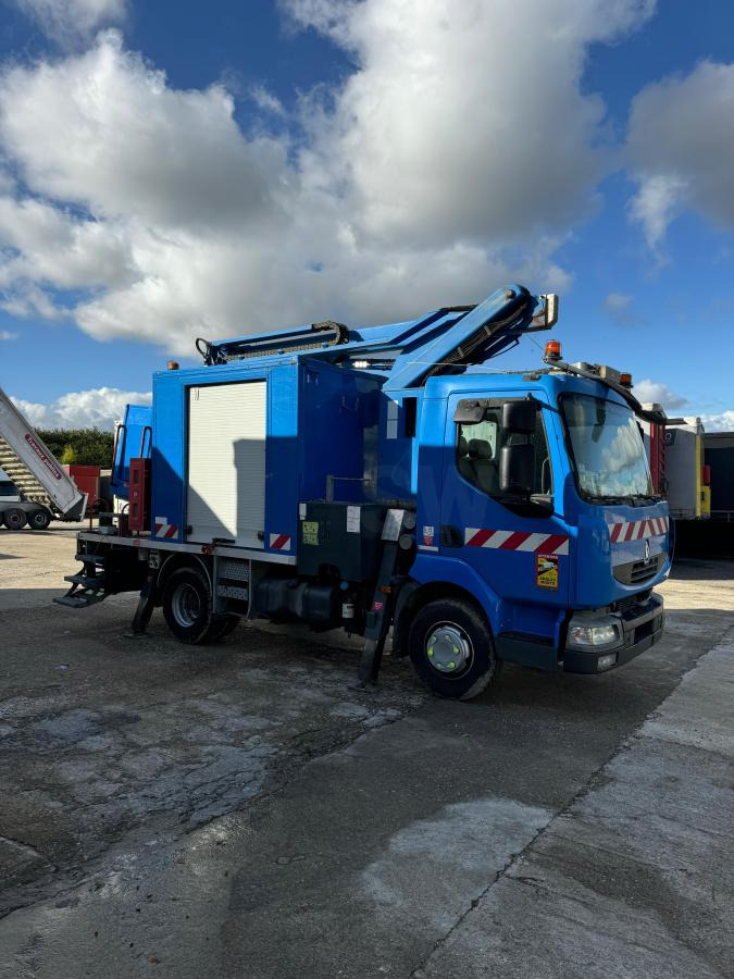 Renault Midlum 180 - Truck with aerial platform: picture 2 Renault Midlum 180 - Truck with aerial platform: picture 2