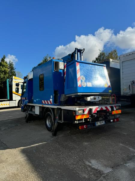 Renault Midlum 180 - Truck with aerial platform: picture 5 Renault Midlum 180 - Truck with aerial platform: picture 5