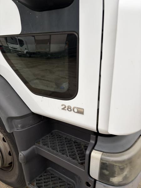 Renault Midlum 280 DXI - Curtain side truck: picture 5 Renault Midlum 280 DXI - Curtain side truck: picture 5