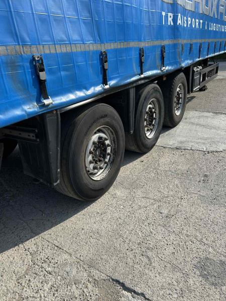 Schmitz Cargobull - Curtainsider semi-trailer: picture 4 Schmitz Cargobull - Curtainsider semi-trailer: picture 4