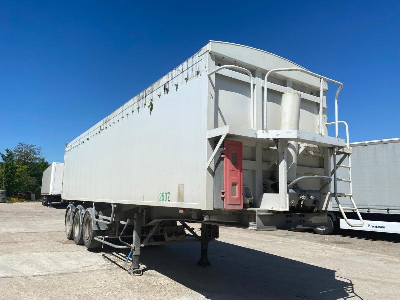 Tipper semi-trailer for transportation of bulk materials Stas: picture 1