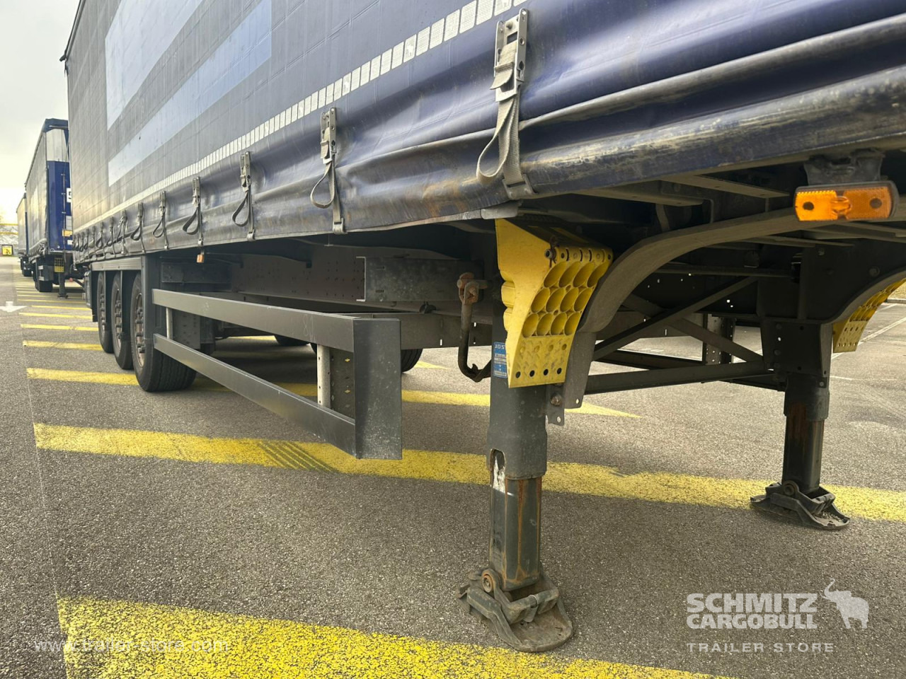 SCHMITZ Curtainsider Mega - Curtainsider semi-trailer: picture 2 SCHMITZ Curtainsider Mega - Curtainsider semi-trailer: picture 2