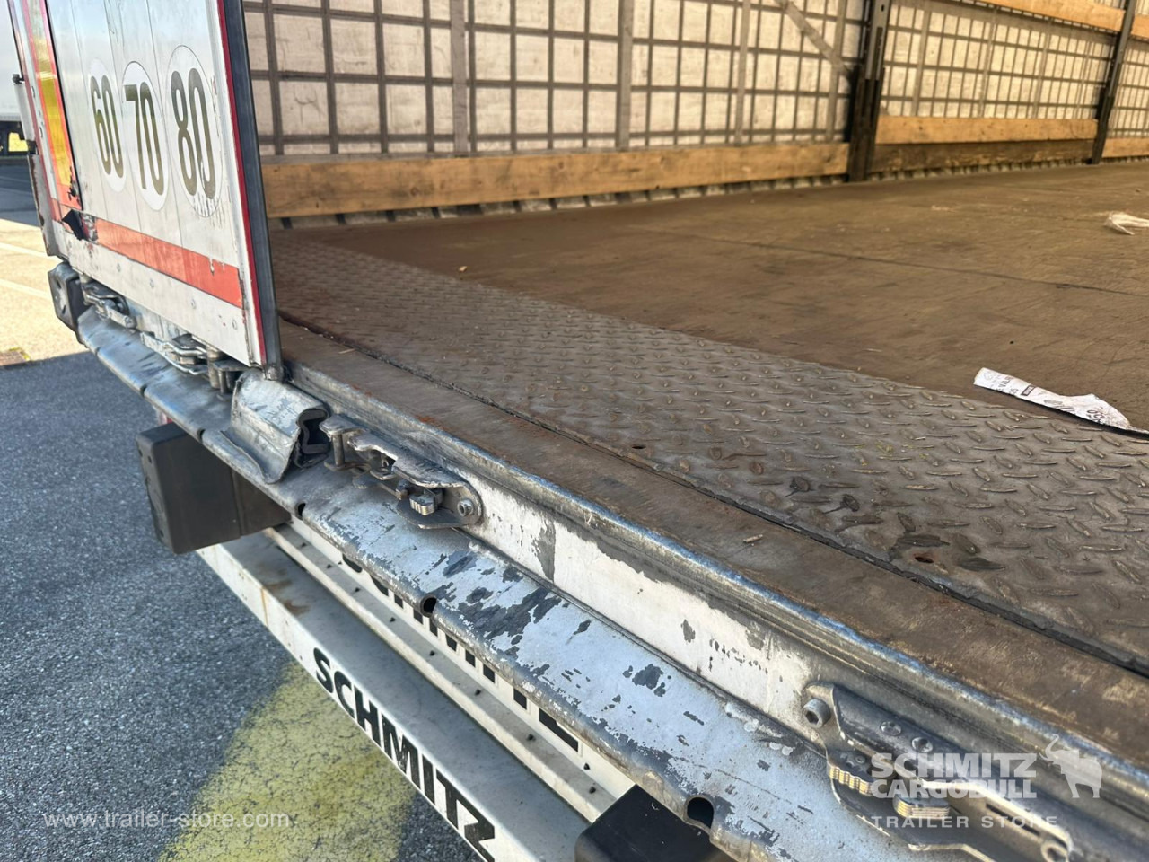 SCHMITZ Curtainsider Standard - Curtainsider semi-trailer: picture 5 SCHMITZ Curtainsider Standard - Curtainsider semi-trailer: picture 5
