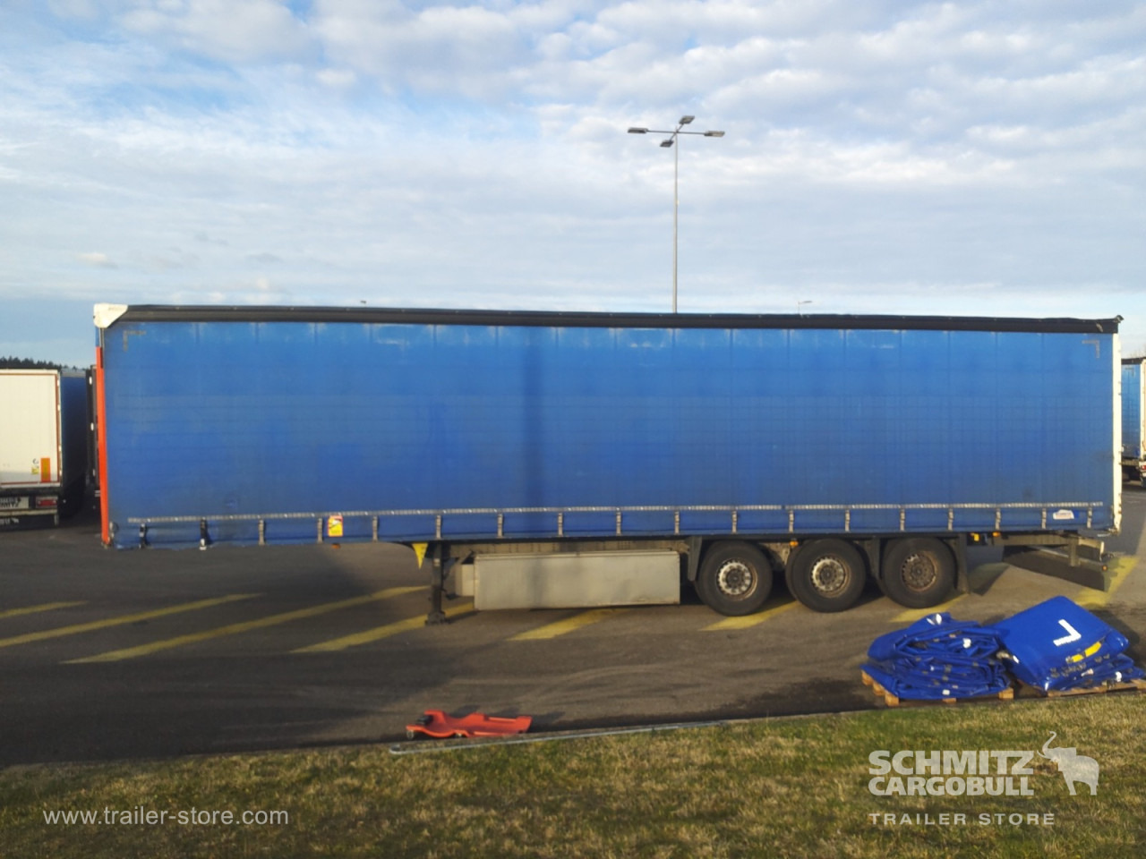 SCHMITZ Curtainsider Standard - Curtainsider semi-trailer: picture 2 SCHMITZ Curtainsider Standard - Curtainsider semi-trailer: picture 2