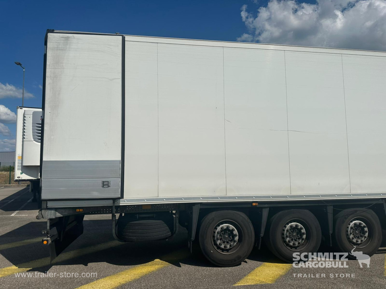 SCHMITZ Frigo standard Taillift - Isothermal semi-trailer: picture 5 SCHMITZ Frigo standard Taillift - Isothermal semi-trailer: picture 5