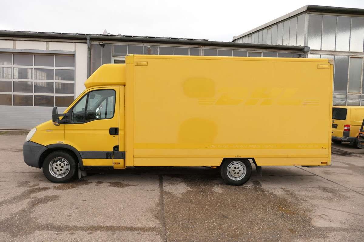 IVECO Daily 35 S11 C30C AUTOMATIK KAMERA MAXI Regale D - Closed box van: picture 4 IVECO Daily 35 S11 C30C AUTOMATIK KAMERA MAXI Regale D - Closed box van: picture 4