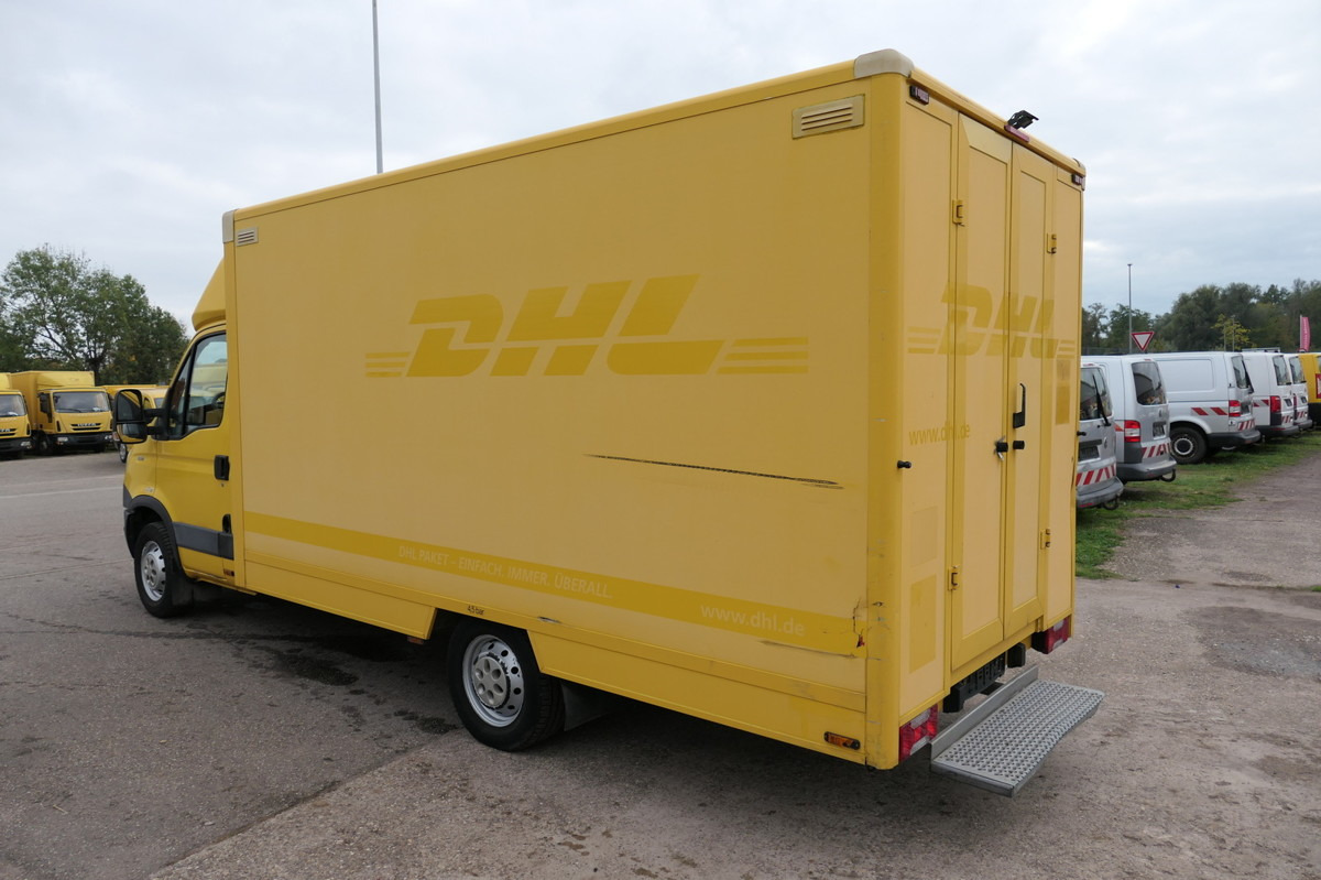 IVECO Daily 35 S11 C30C AUTOMATIK KAMERA Regale LUFT D - Closed box van: picture 4 IVECO Daily 35 S11 C30C AUTOMATIK KAMERA Regale LUFT D - Closed box van: picture 4