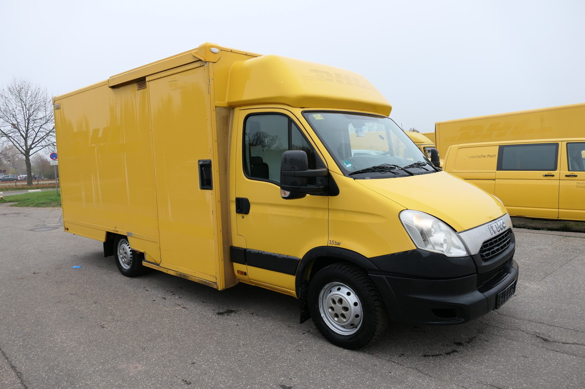IVECO Daily 35 S11 C30C AUTOMATIK KAMERA Regale LUFT D - Closed box van: picture 2 IVECO Daily 35 S11 C30C AUTOMATIK KAMERA Regale LUFT D - Closed box van: picture 2