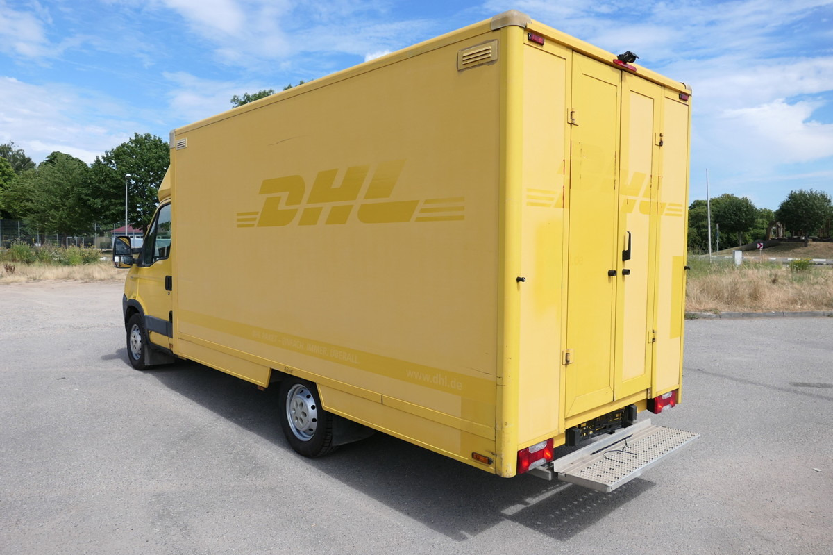 IVECO Daily 35 S11 C30C AUTOMATIK KAMERA Regale LUFT - Closed box van: picture 5 IVECO Daily 35 S11 C30C AUTOMATIK KAMERA Regale LUFT - Closed box van: picture 5