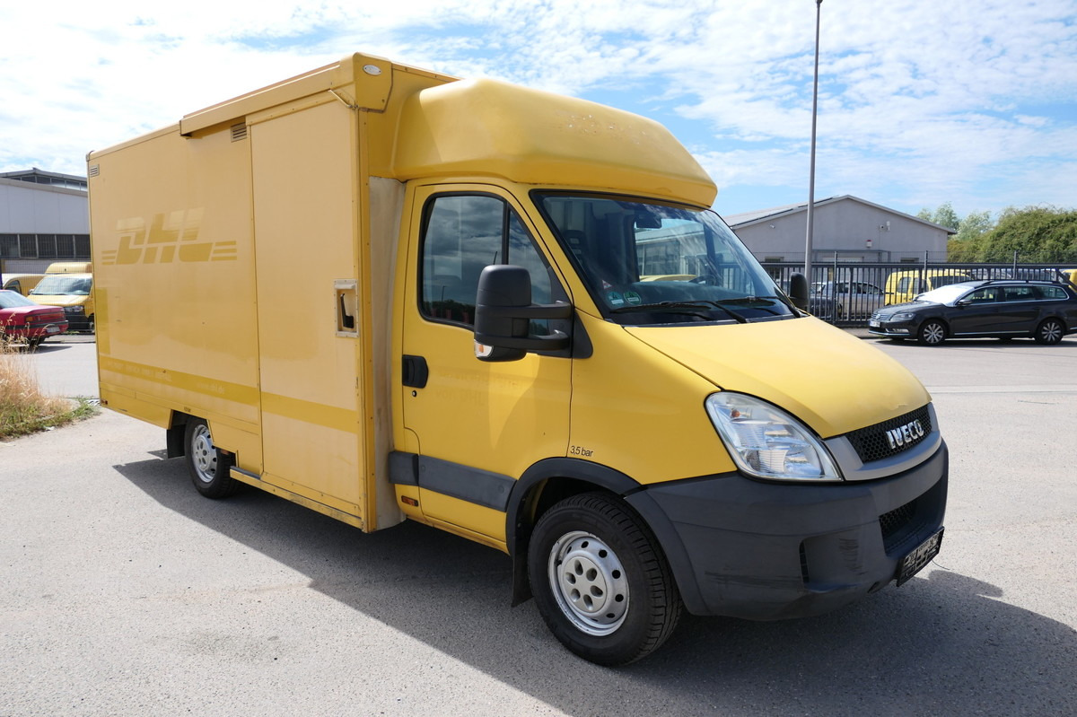 IVECO Daily 35 S11 C30C AUTOMATIK KAMERA Regale LUFT - Closed box van: picture 3 IVECO Daily 35 S11 C30C AUTOMATIK KAMERA Regale LUFT - Closed box van: picture 3