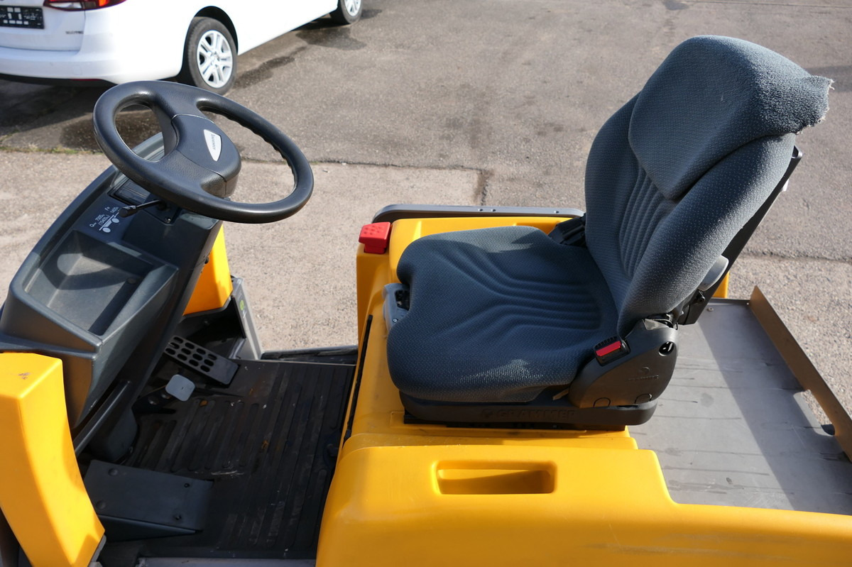 JUNGHEINRICH EZS 570 Schlepper Batterie 20/2017 - Tow tractor: picture 5 JUNGHEINRICH EZS 570 Schlepper Batterie 20/2017 - Tow tractor: picture 5