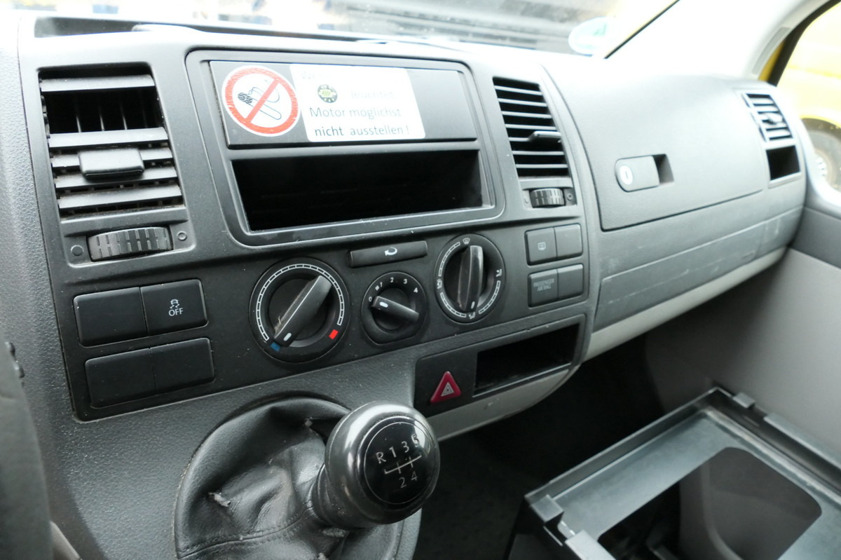 Small van VW T5 Transporter 2.0 TDI EURO-5 CoC PARKTRONIK: picture 9 Small van VW T5 Transporter 2.0 TDI EURO-5 CoC PARKTRONIK: picture 9
