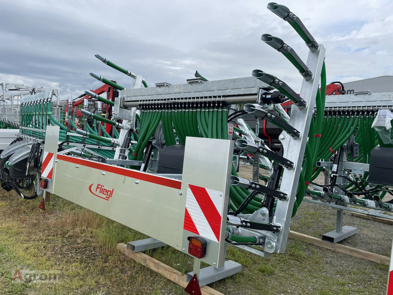 Fliegl Schleppschuhverteiler Compact 6,0 m - Slurry injector: picture 5 Fliegl Schleppschuhverteiler Compact 6,0 m - Slurry injector: picture 5