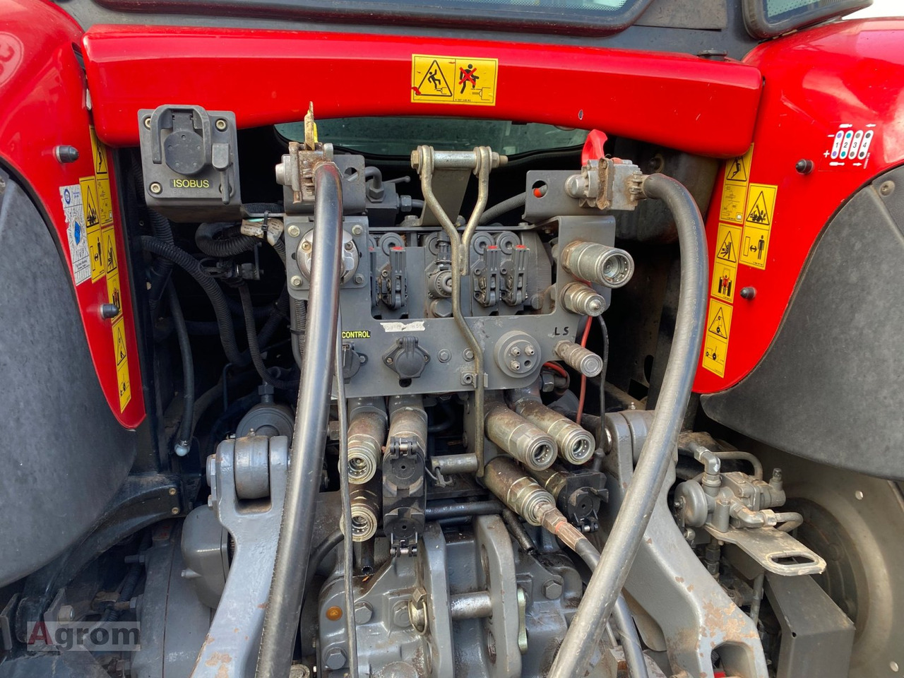 Massey Ferguson 6616 Dyna VT - Farm tractor: picture 5 Massey Ferguson 6616 Dyna VT - Farm tractor: picture 5