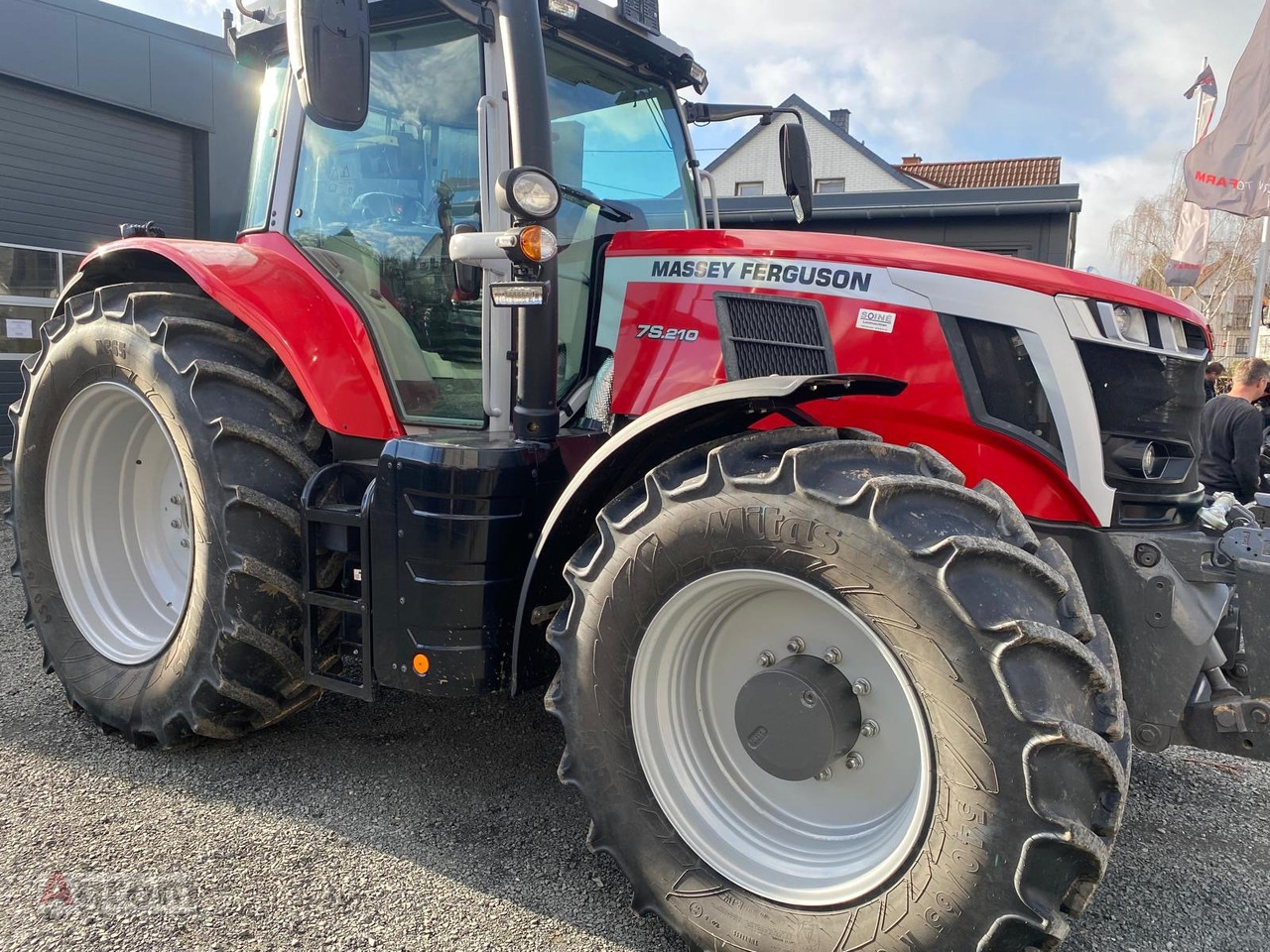 Massey Ferguson 7S.210 Dyna-VT EXCLUSIVE - Farm tractor: picture 2 Massey Ferguson 7S.210 Dyna-VT EXCLUSIVE - Farm tractor: picture 2