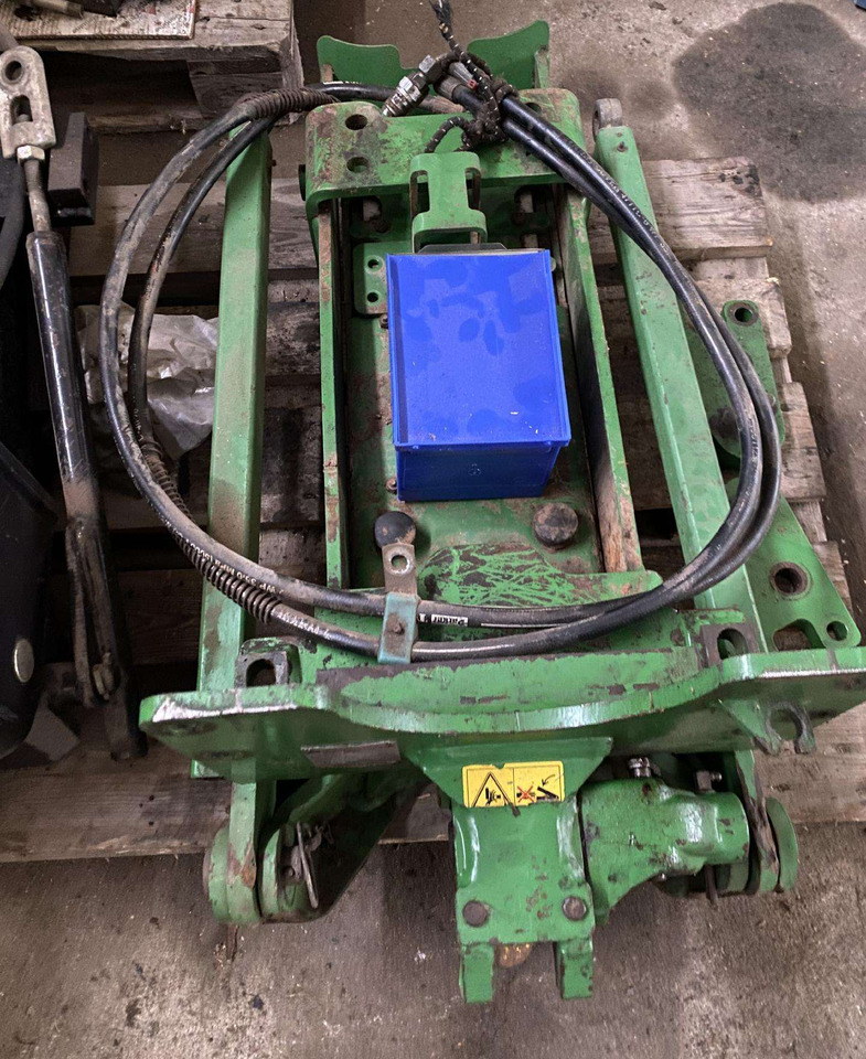 Valtra JOHN DEERE - Attachment for Agricultural machinery: picture 3 Valtra JOHN DEERE - Attachment for Agricultural machinery: picture 3