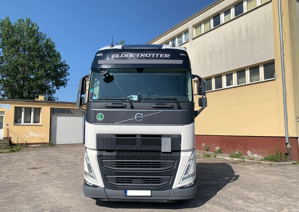Volvo - Tractor truck: picture 2 Volvo - Tractor truck: picture 2