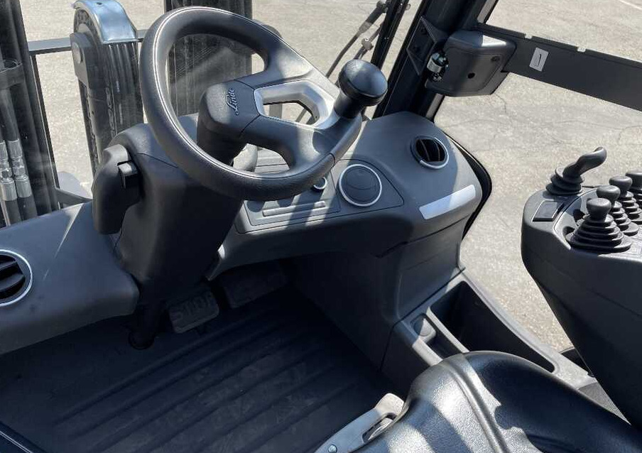 Linde H 25 D-01/1202 - Diesel forklift: picture 2 Linde H 25 D-01/1202 - Diesel forklift: picture 2