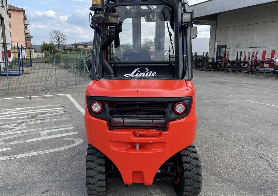 Linde H 35 D - Diesel forklift: picture 3 Linde H 35 D - Diesel forklift: picture 3