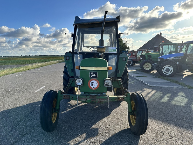 John Deere 2030 - Farm tractor: picture 2 John Deere 2030 - Farm tractor: picture 2